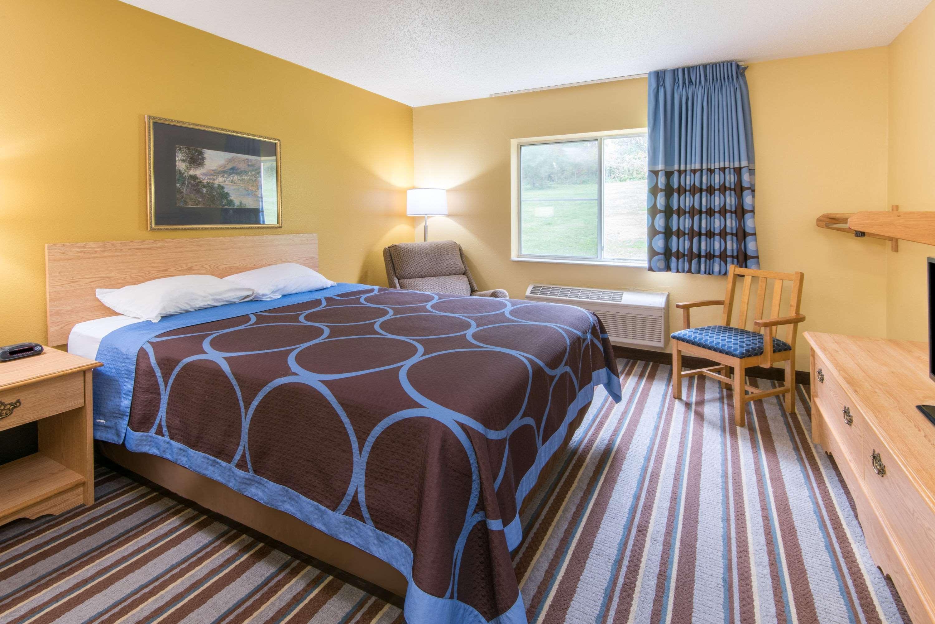 Hotel Super 8 By Wyndham 2*